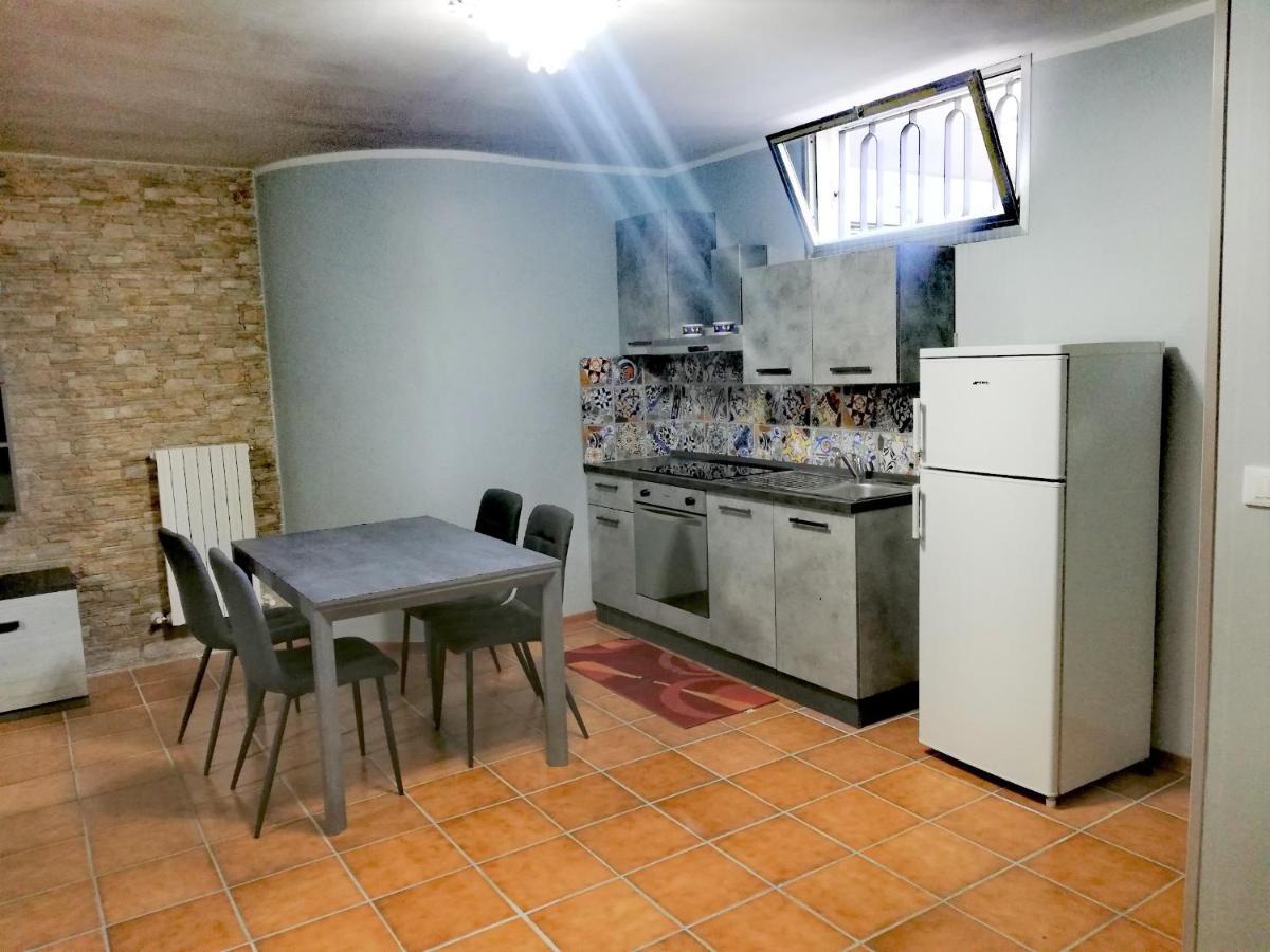 La Taverna Appartamento Scala A Chiocciola 福洛尼卡 外观 照片