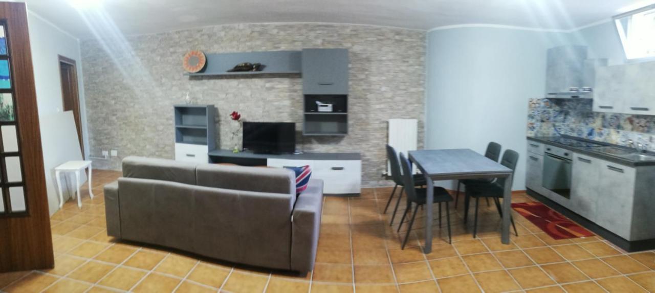 La Taverna Appartamento Scala A Chiocciola 福洛尼卡 外观 照片